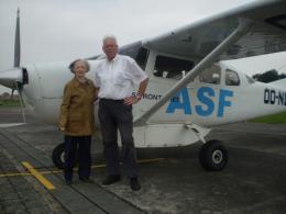 Mme Ccile Heems & notre pilote Gilbert Mullenders
