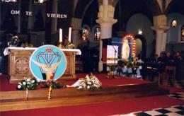 Plechtige eredienst in de parochiekerk van Vroenhoven