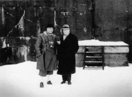 Victor Boin et J. Ochs au fort de Breendonck